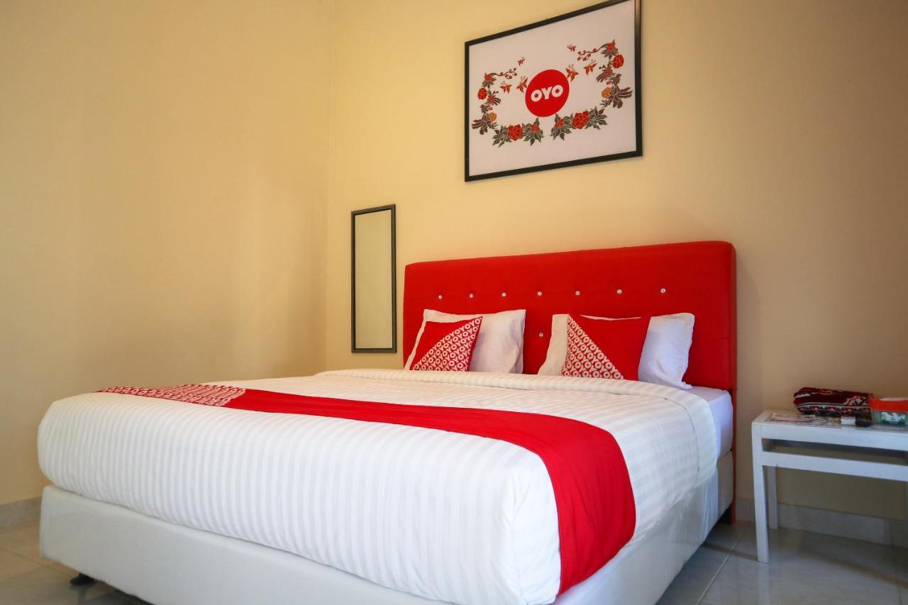 Oyo 2202 Delima Guest House Syariah Padang Kültér fotó